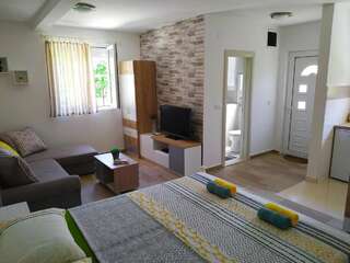 Апартаменты Apartments Gruda Цетине Апартаменты с террасой-11