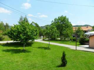 Апартаменты Apartments Gruda Цетине Апартаменты с видом на сад-20