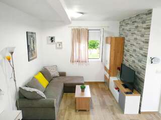 Апартаменты Apartments Gruda Цетине Апартаменты с террасой-5